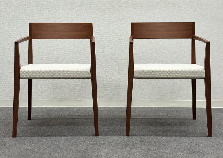 美品□arflex/アルフレックス□SHIN/シン アームチェア ダイニング 2脚