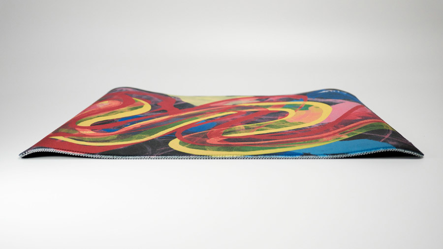 Xtrfy GP4 レビュー。現代アートワークが目を惹くおしゃれマウスパッド