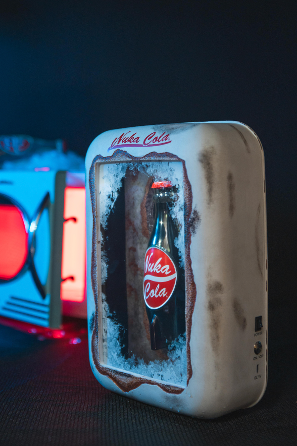 Fallout ヌカ・コーラ自販機 シャドーボックス – インフォレンズ