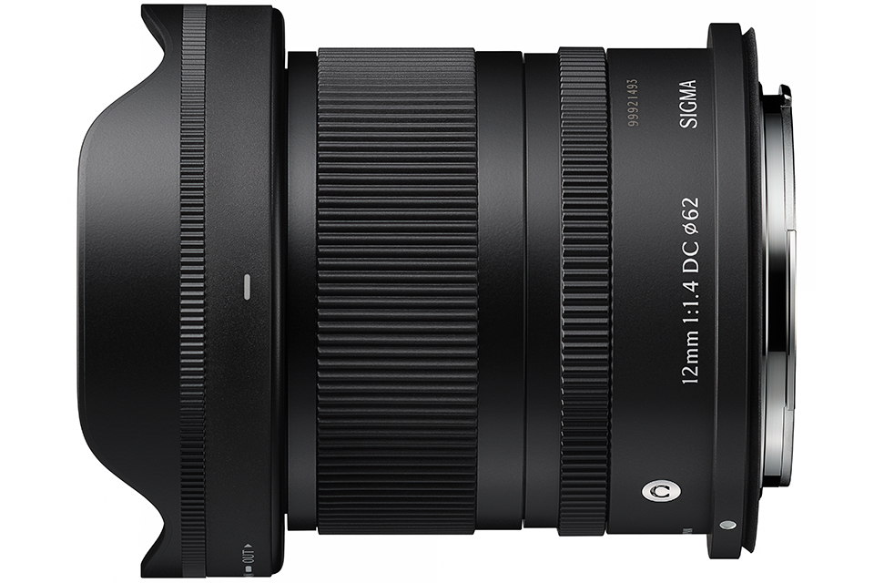 F1.4単焦点の12mmが登場！ APS-C対応の超広角レンズ「Sigma 12mm F1.4