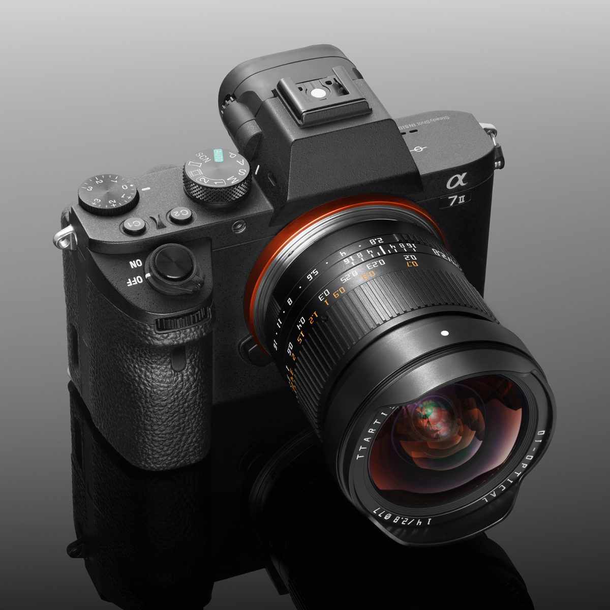 14mm撮影がこの価格でかなう！ 実売4万円以下、フルサイズ対応の超広角