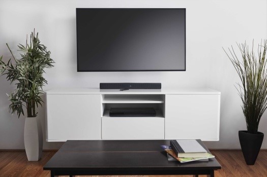 薄型テレビの音に不満ならまずはコレ! お手ごろ価格のサウンドバーJBL