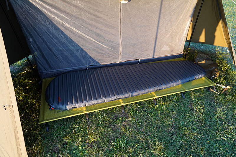 サーマレスト ウルトラライトコット レビュー】ソロキャンプ用コットは