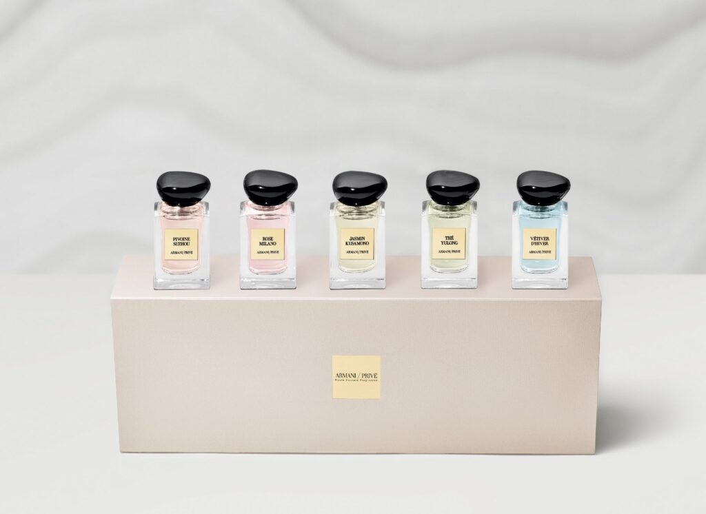 アルマーニ プリヴェ レゾー 5つの香りを試せるミニサイズが発売 | GIANNA