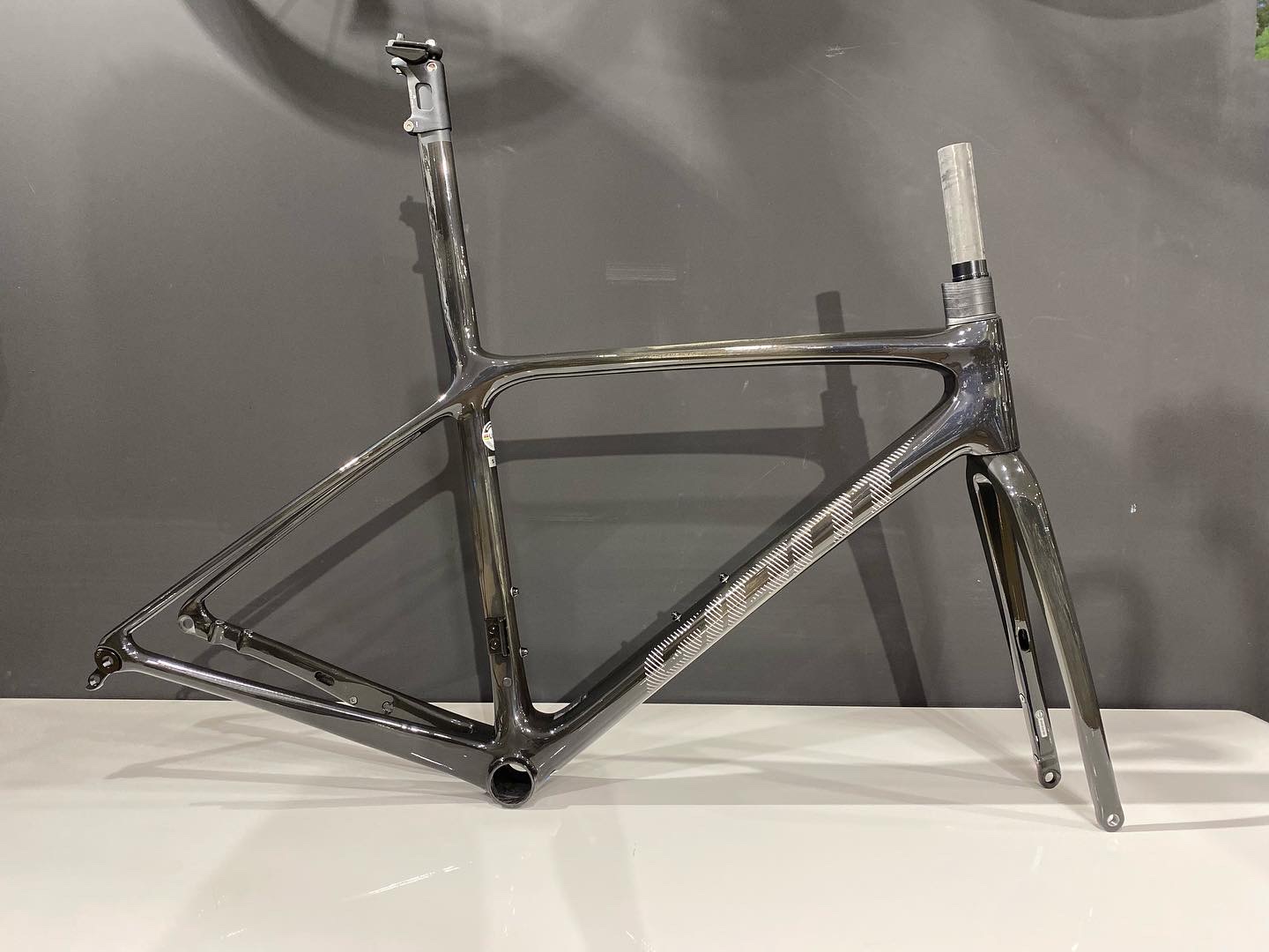 TCR最高グレードのフレームセットの重量を実測してみました