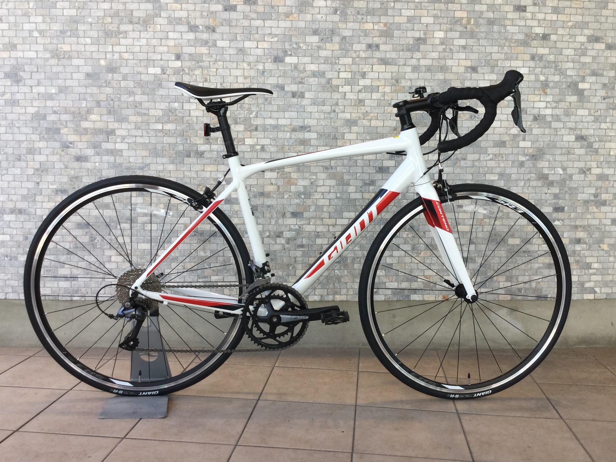 初めての方にもオススメ！ロードバイクの新提案 CONTEND2