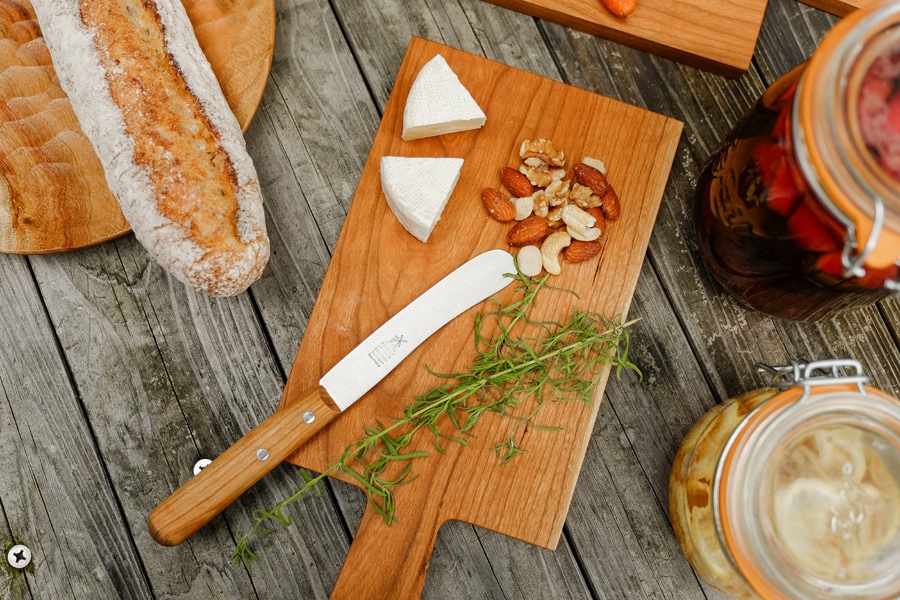 入手困難なレアアイテム！GUCCI 木製カッティングボード&木製箸置き3点