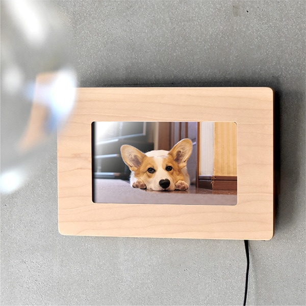 Digital PhotoFrame」無垢板で作る木製のデジタルフォトフレーム