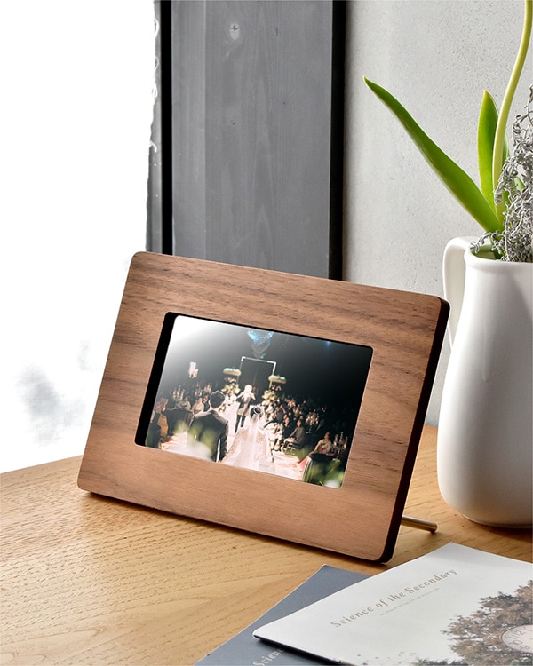 Digital PhotoFrame」無垢板で作る木製のデジタルフォトフレーム