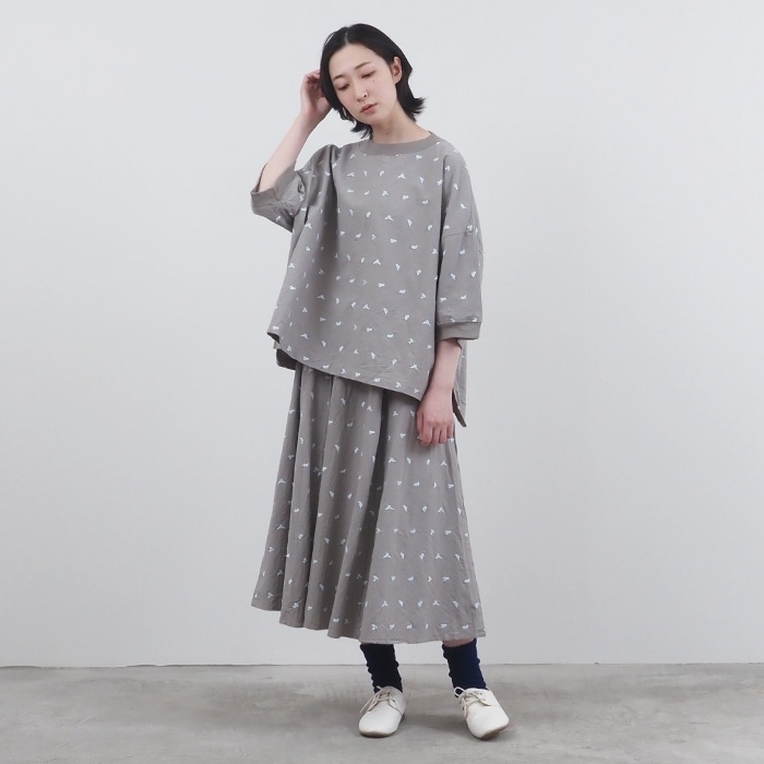 NARU(ナル) シーチングハンドワッシャー十二支柄刺繍 フレアスカート