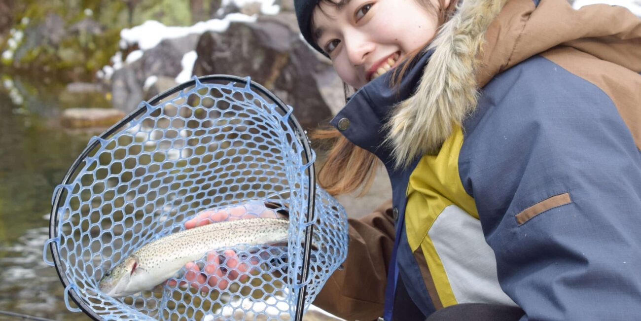 管理釣り場（エリアトラウト）の始め方・釣れる魚・タックル・釣り方の