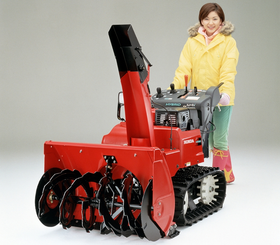 ハイブリッド除雪機「HS980i/HS1180i」を新発売 | Honda 企業情報サイト