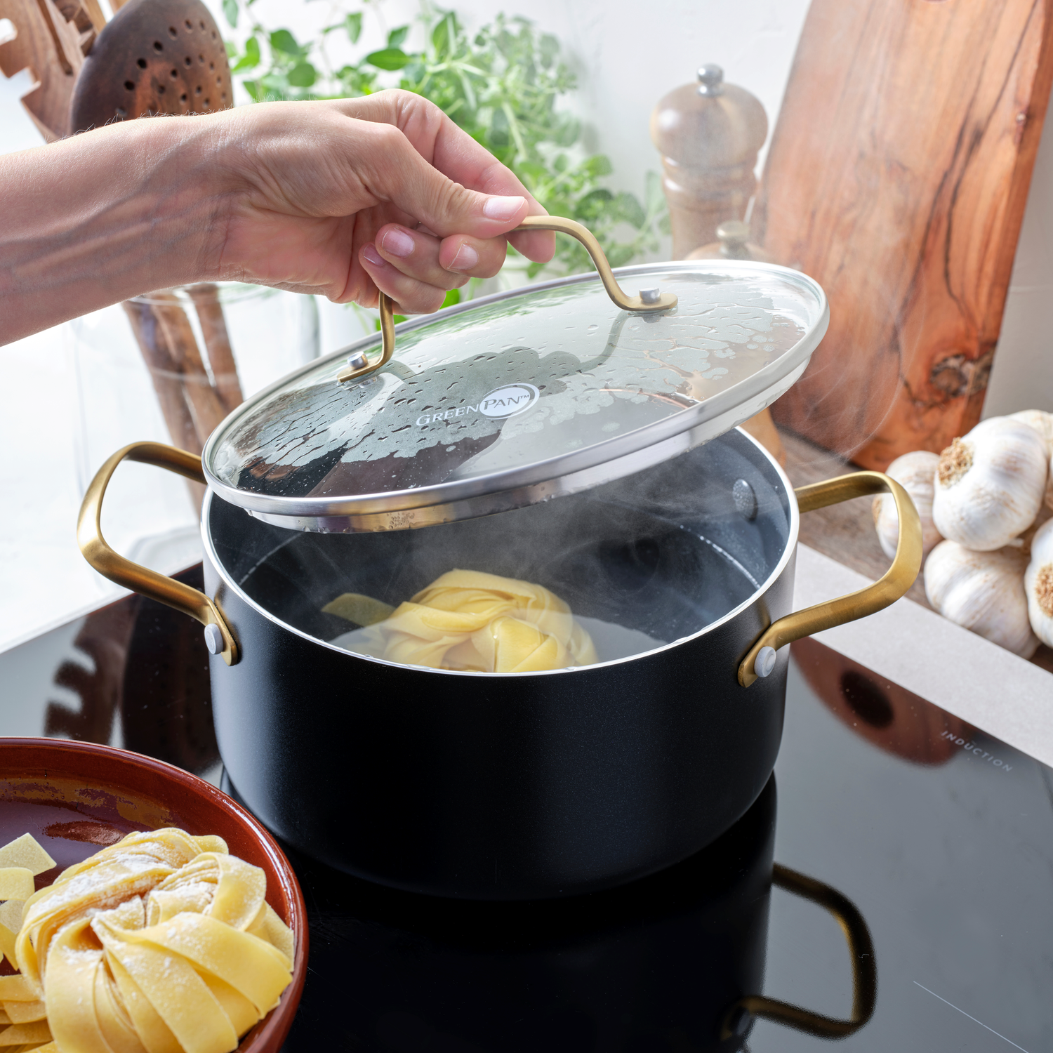 グリーンパン公式ショップ】 ストゥディオ キャセロール 20cmガラス蓋