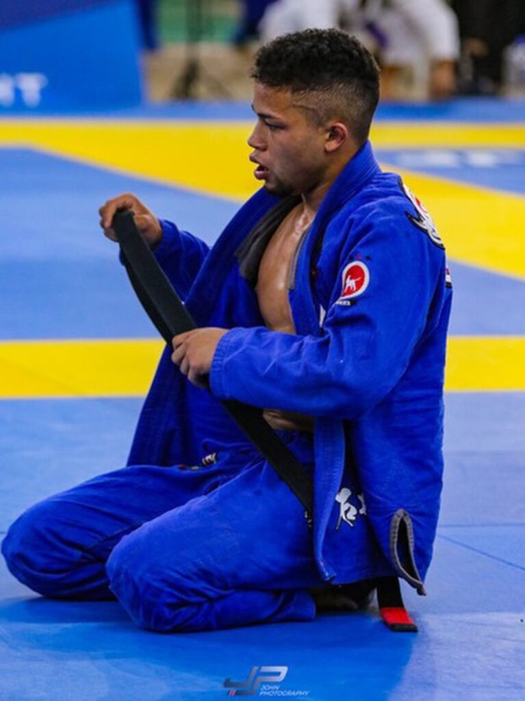 教則レビュー｜「パスガードのエッセンス」大浦マイケ | BJJ LAB Media