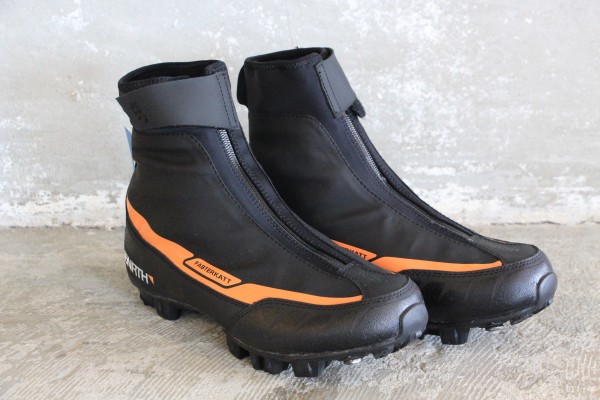 45nrth FASTERKATT” 冬のビンディングシューズと言えばこれです