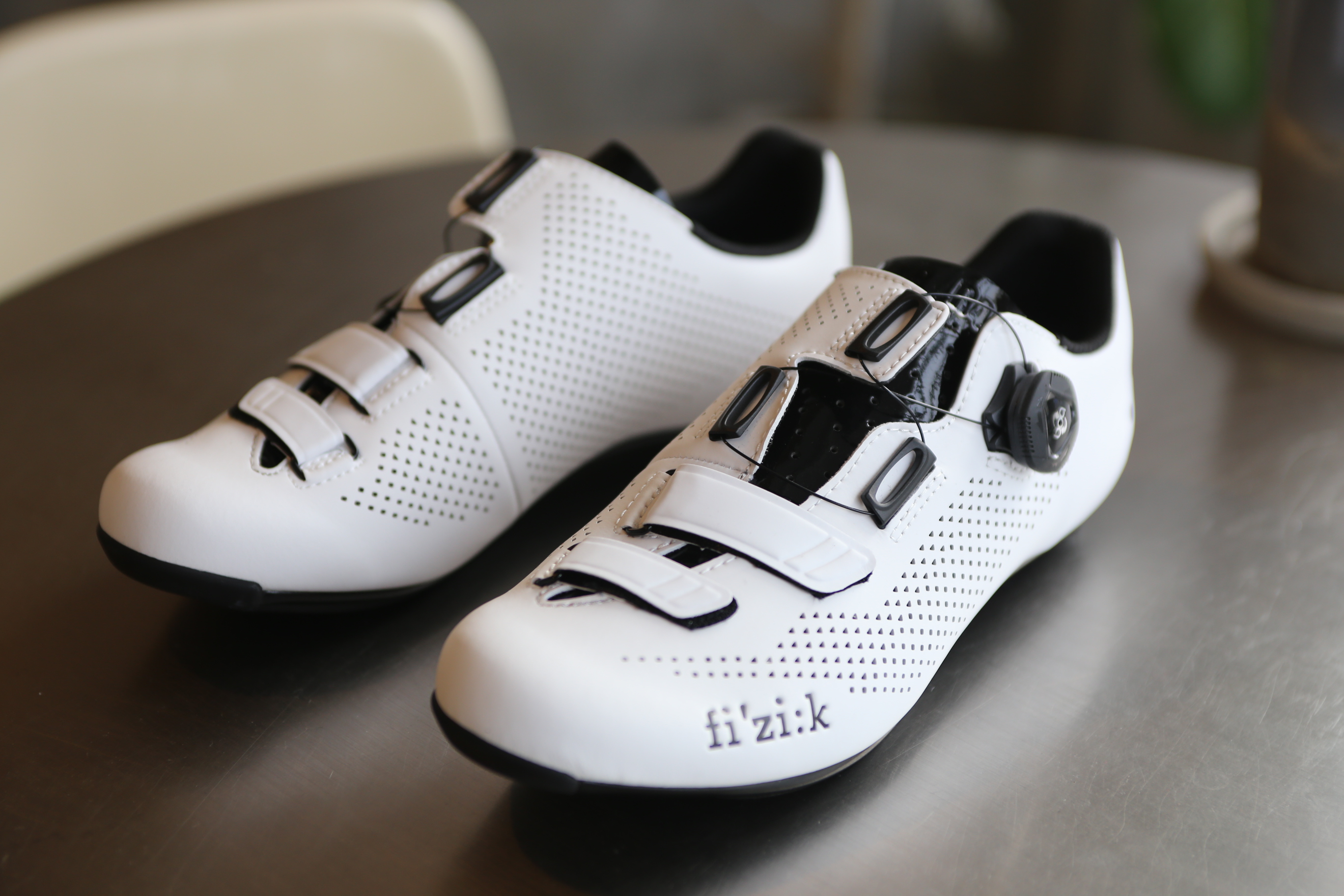 ロードバイク専用のフィジークシューズ R4B UOMO | 広島の自転車