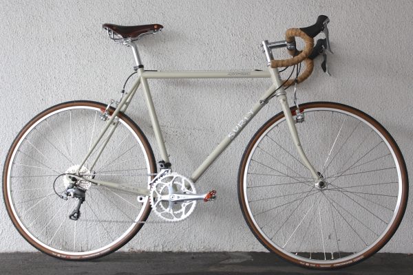 最初の1台は、サーリー・クロスチェックからどうぞ。 | 広島の自転車