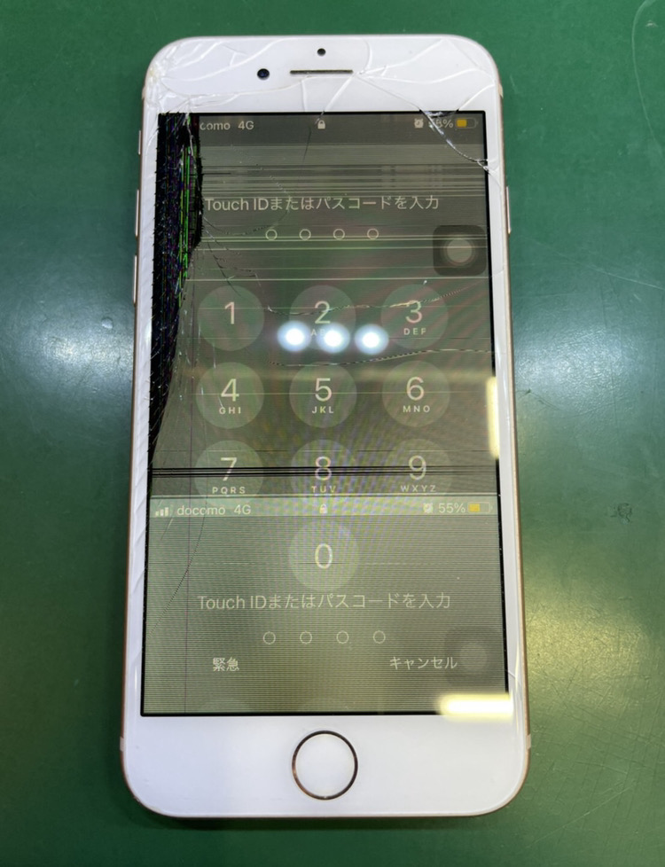 画面割れなら20～30分で修理可能！iPhone8の事例で修理の流れをご説明