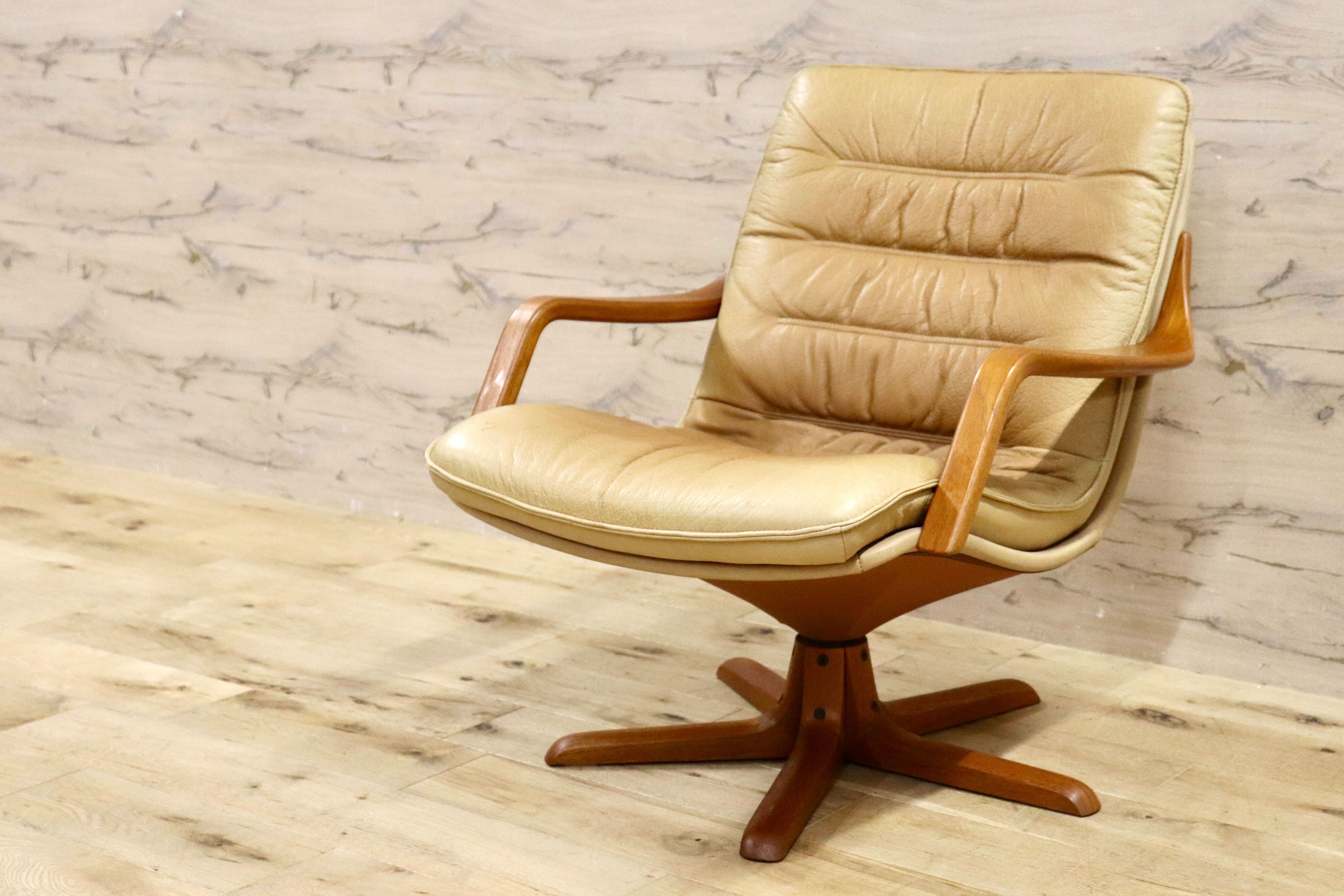 GMIK109A○BERG Furniture / ベルグファニチャー 1人掛けソファ