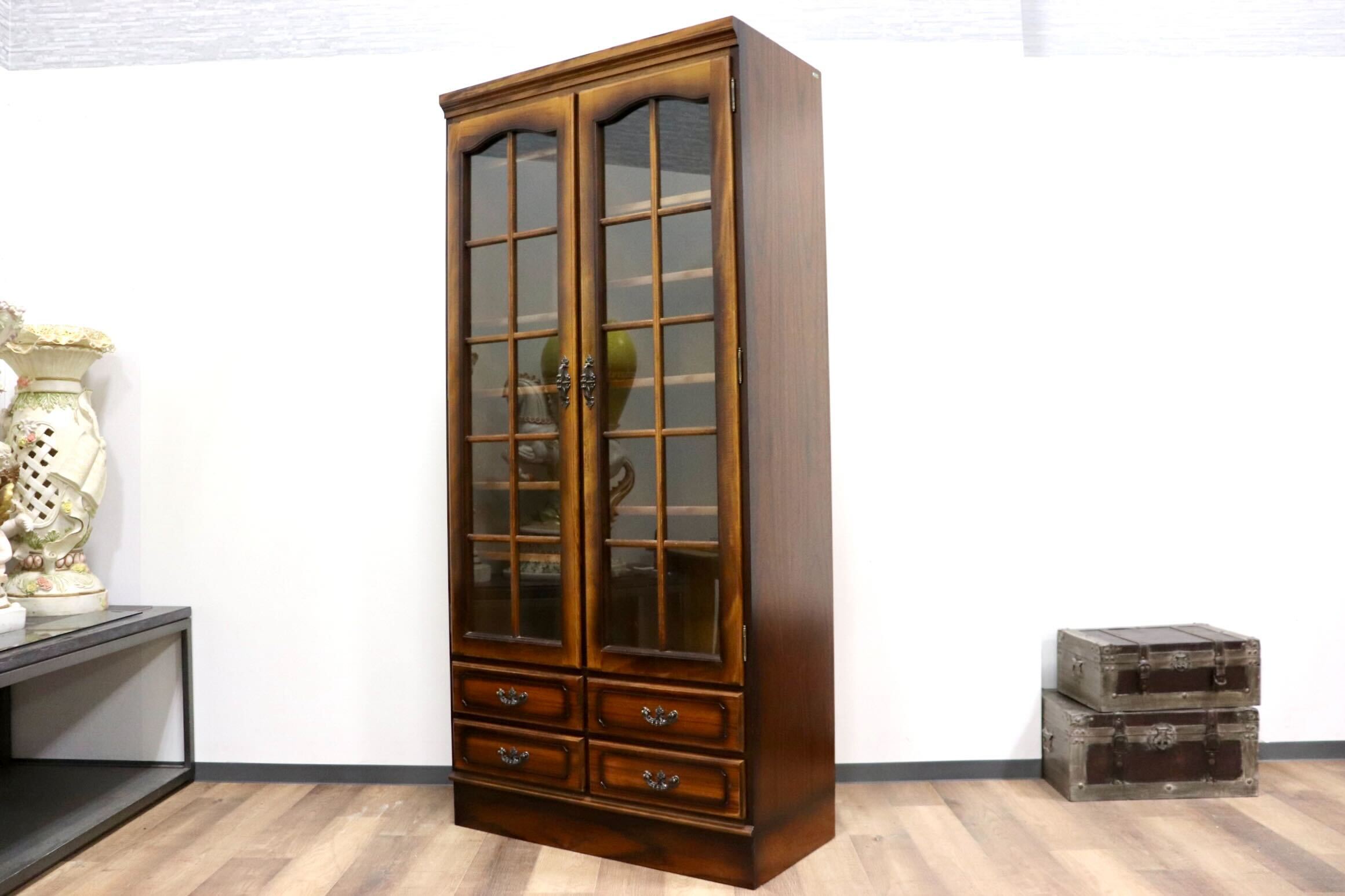 カリモク カリモク コロニアル サイドボード ガラスキャビネット