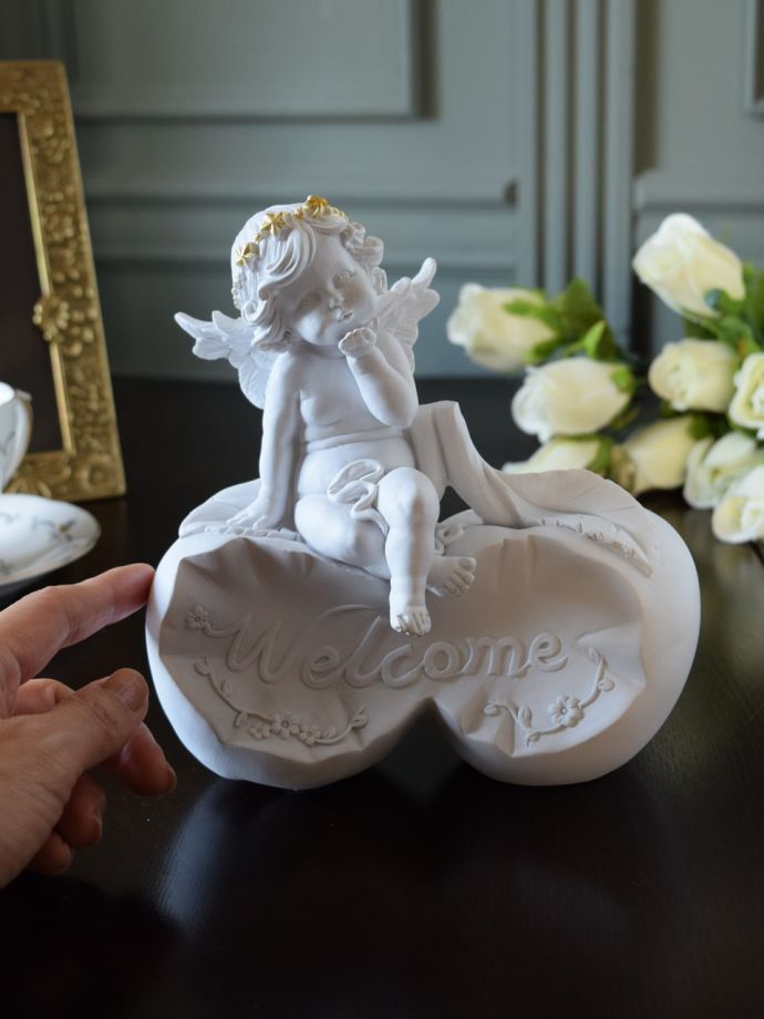 アンティーク風の可愛いディスプレイ雑貨、チェリーの上に乗る天使の