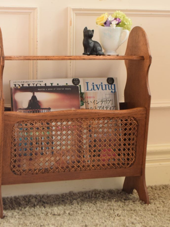 フランスから届いたおしゃれなマガジンラック、アンティークの素敵な