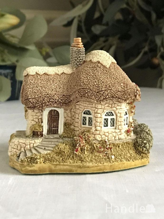 メルヘンチックな可愛いお家、英国から届いたLilliput Lane(リリパット