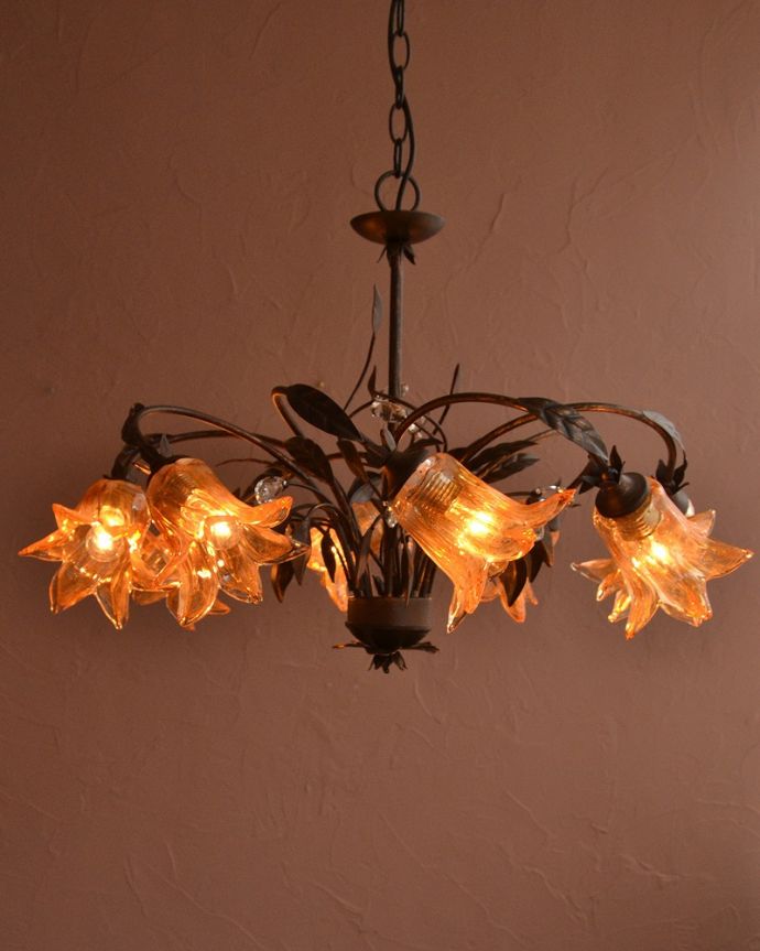 アンティーク風のシェード付きシャンデリア(8灯)（E17電球付）(cr-502