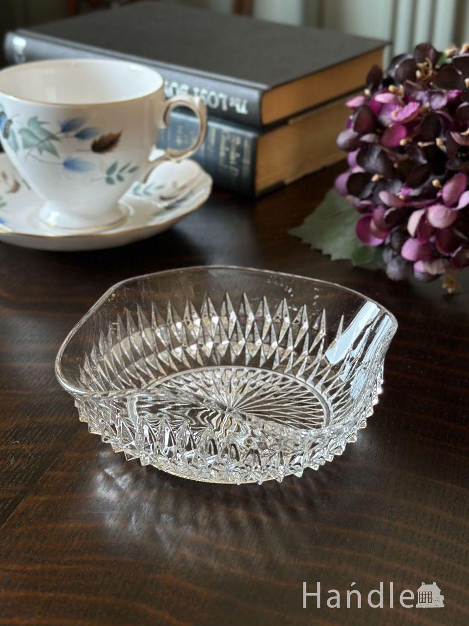 アンティークガラスの食器、アンバー色の大きなガラスのボウル(pg-6705