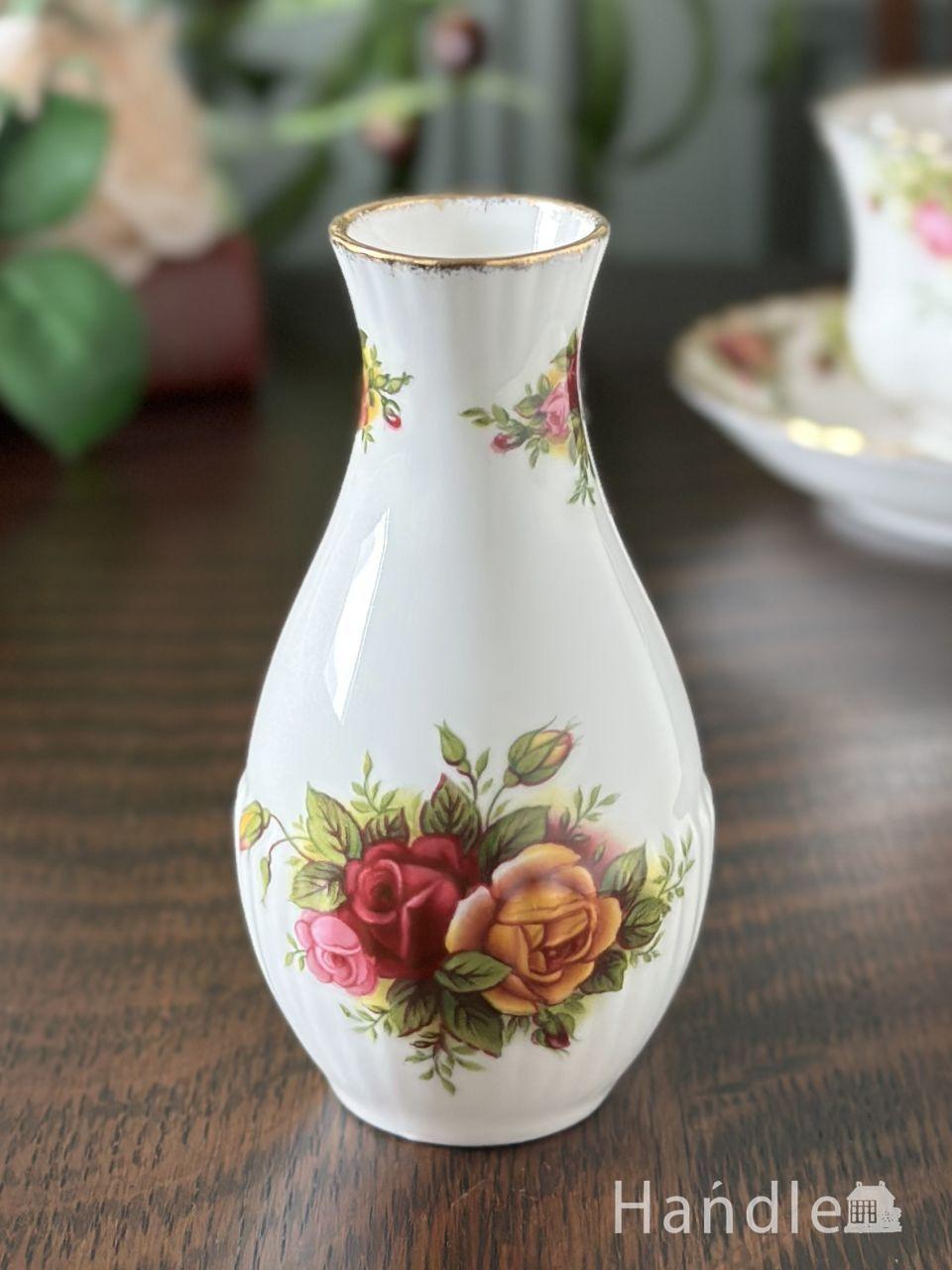 英国アンティークのおしゃれな花器、お花の模様が美しいイパーン(m