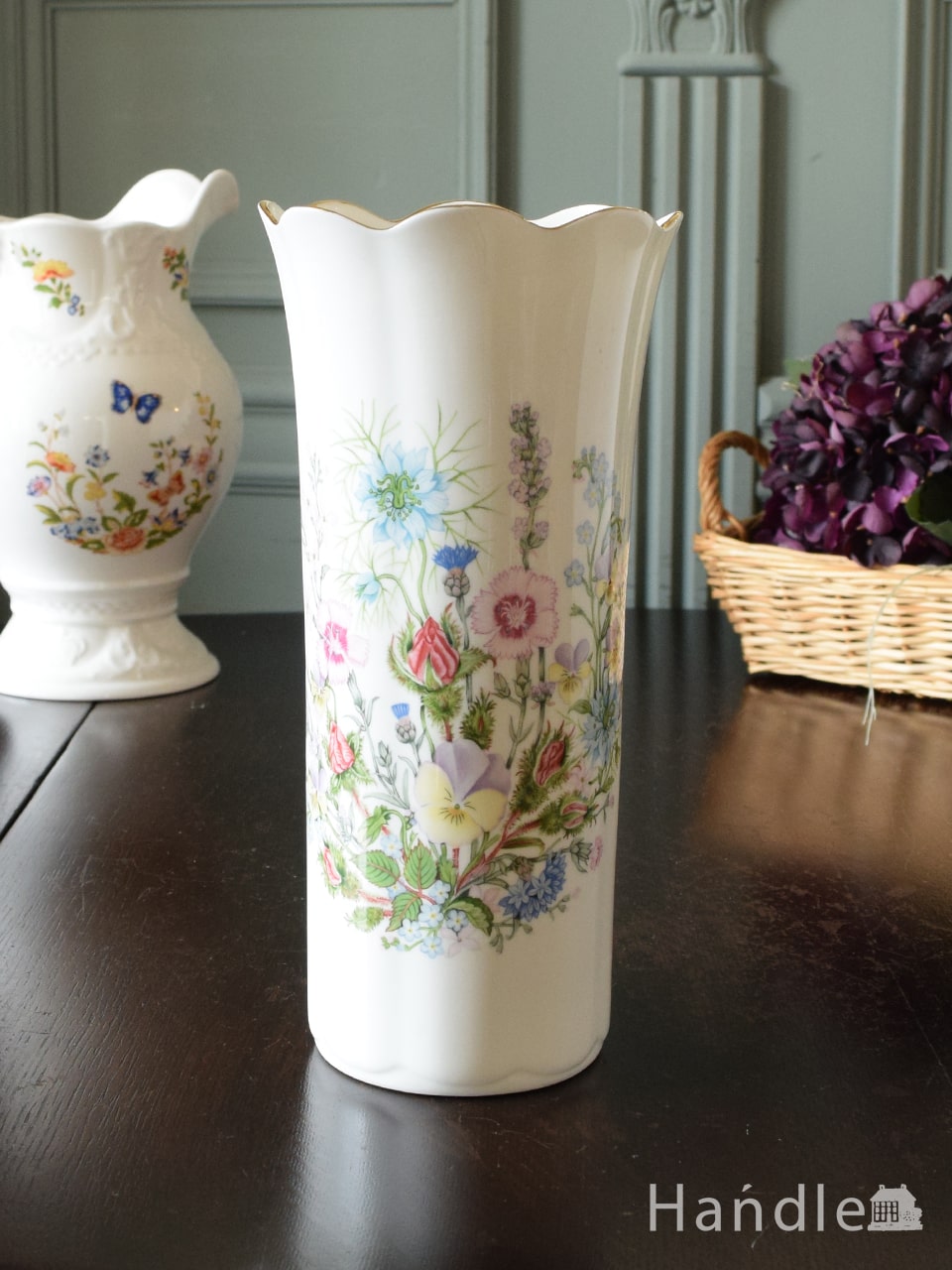 イギリスから届いたエインズレイの花器、wild tudor（ワイルド