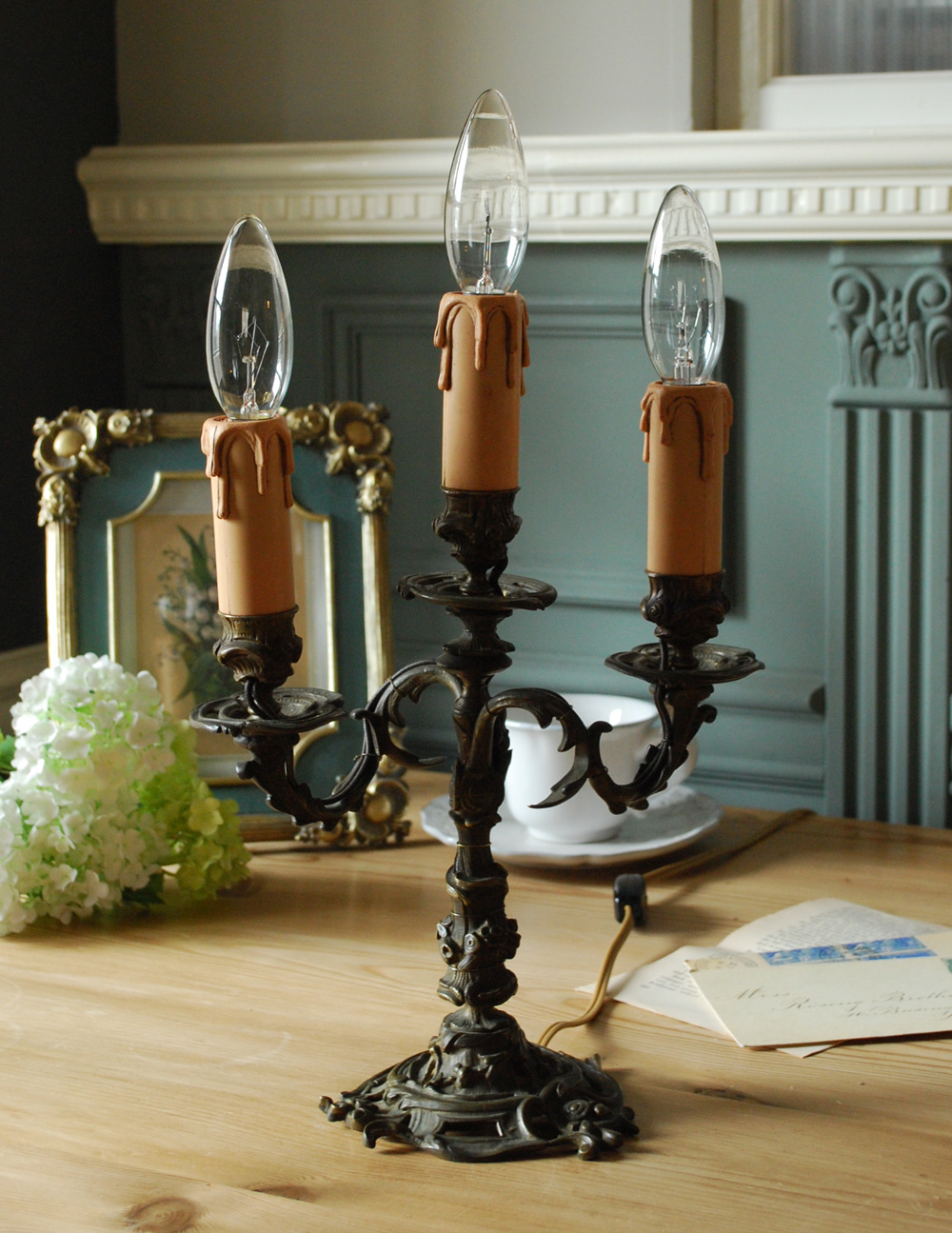 アンティークの風合いがあるアイアンのテーブルシャンデリア(d-1187-z