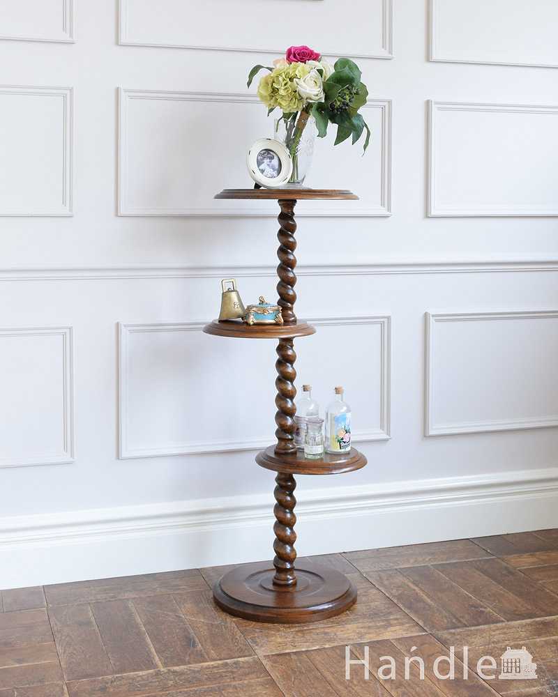 アンティーク風家具の花台、天板が3つの3段フラワースタンド(y-143-f