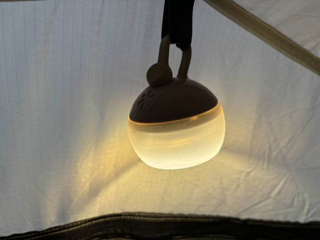 スノーピーク たねほおずきをレビュー。十分に明るくて活躍します