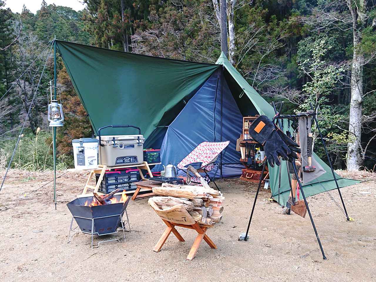 ワンポールテント「ロゴスナバホ300」の設営方法 キャンプ初心者向け