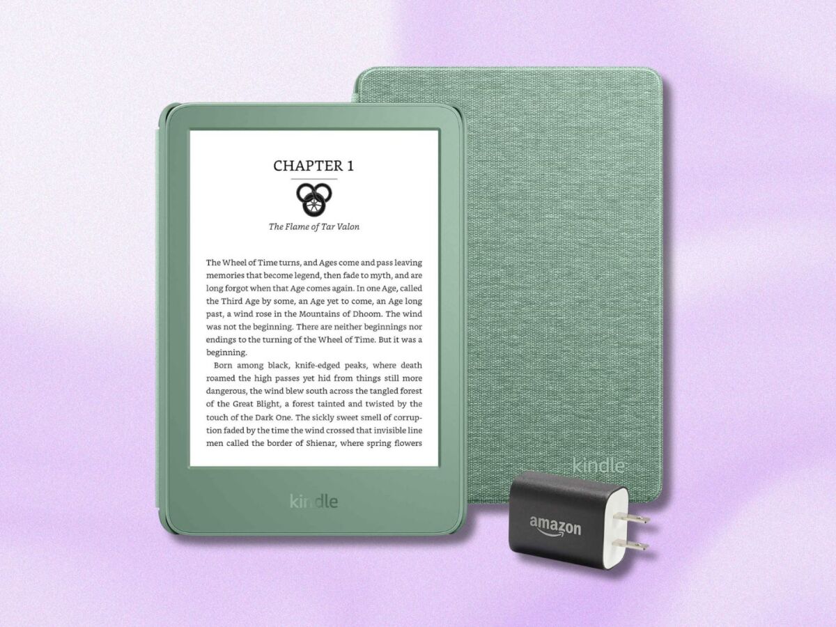 Best Kindle deal: Save $15 on the Kindle Essentials Bundle at