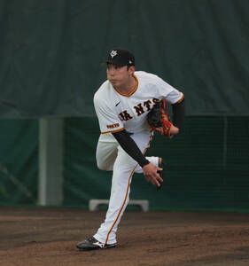 日本一有名な空振り写真”は撮影者が不明 誰もが魅了された長嶋茂雄さん