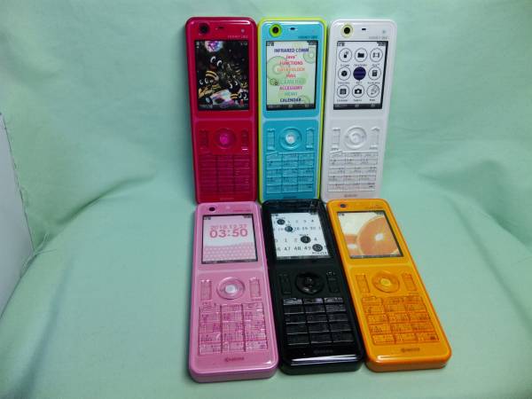 ウィルコム 電話機 ハニービー、スウィーテァ DIGNO 3台とアダプター