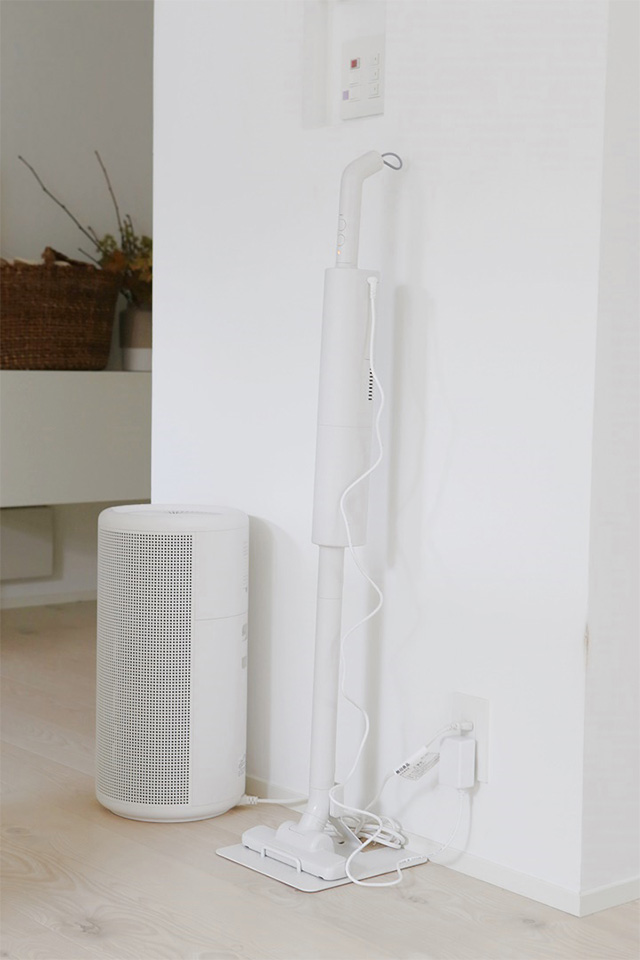 紙パック不要で楽チン！ コードレススティッククリーナー｜鎌倉の家