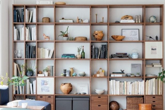 無印良品】オリジナルの本棚でスマートに整理整頓。お気に入りの本や
