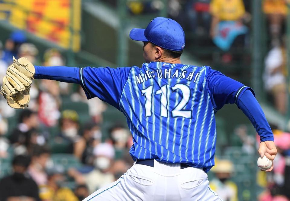 え！？打撃投手が登板？ DeNA・入江大生 背番号112で登場に球場