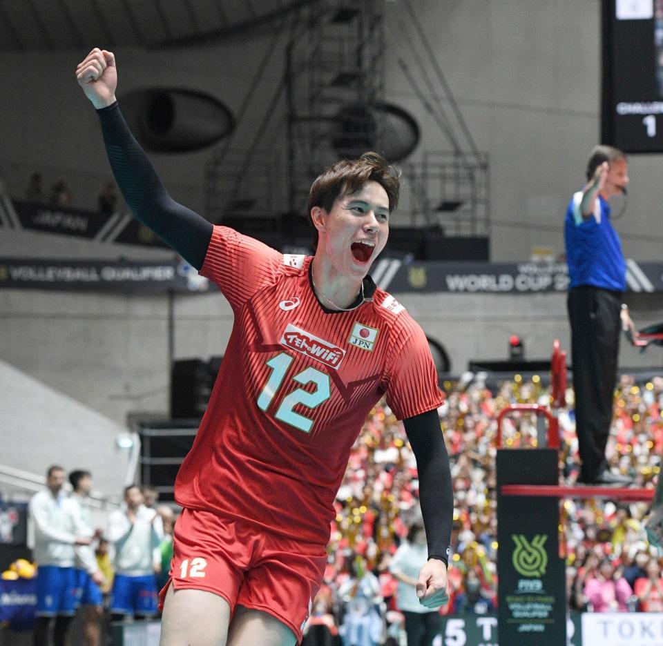 男子バレー・高橋藍 サントリー入団決定 兄・塁も歓迎「Welcome