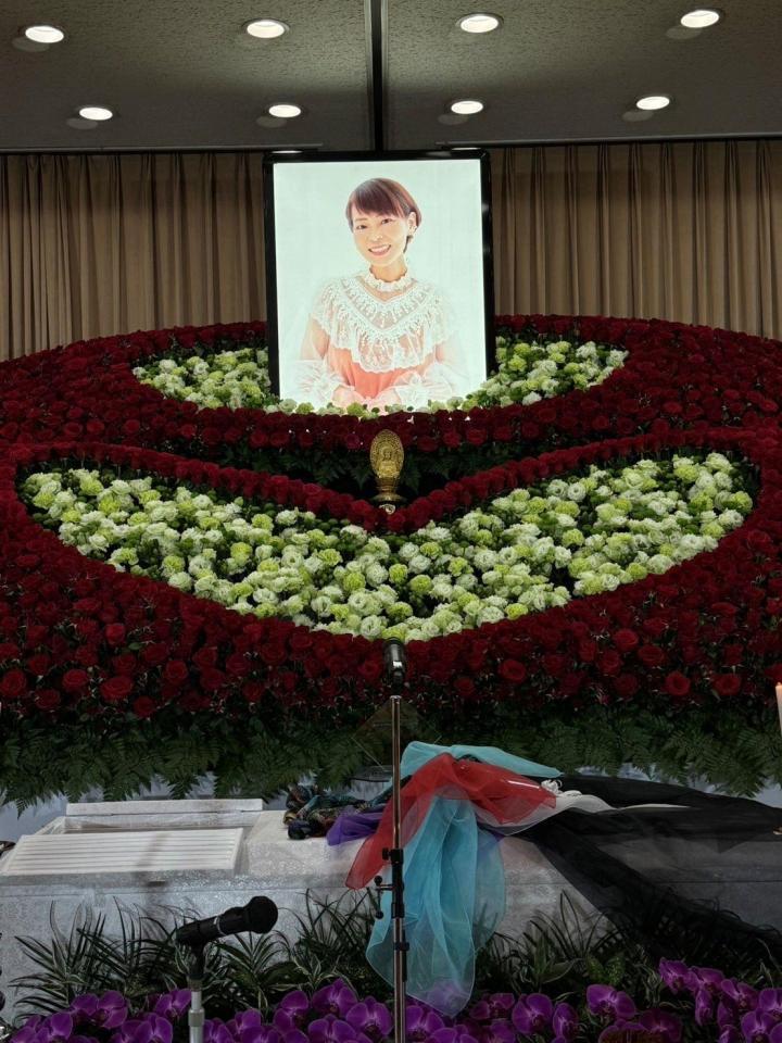 門倉有希さん葬儀・告別式 「さようなら、有希」音楽プロデューサー