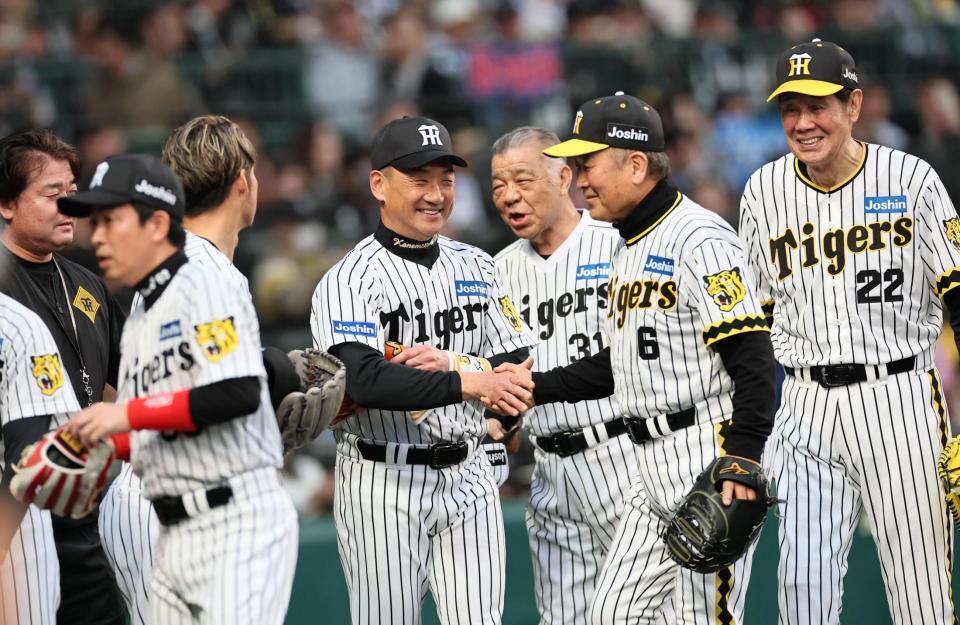 岡田彰布顧問が始球式を再び欠席 体調不良で 場内アナウンスに虎党「え