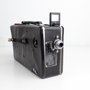 Cine Kodak Model B 16mm Movie Camera - 1920s - Cine Retro Camera