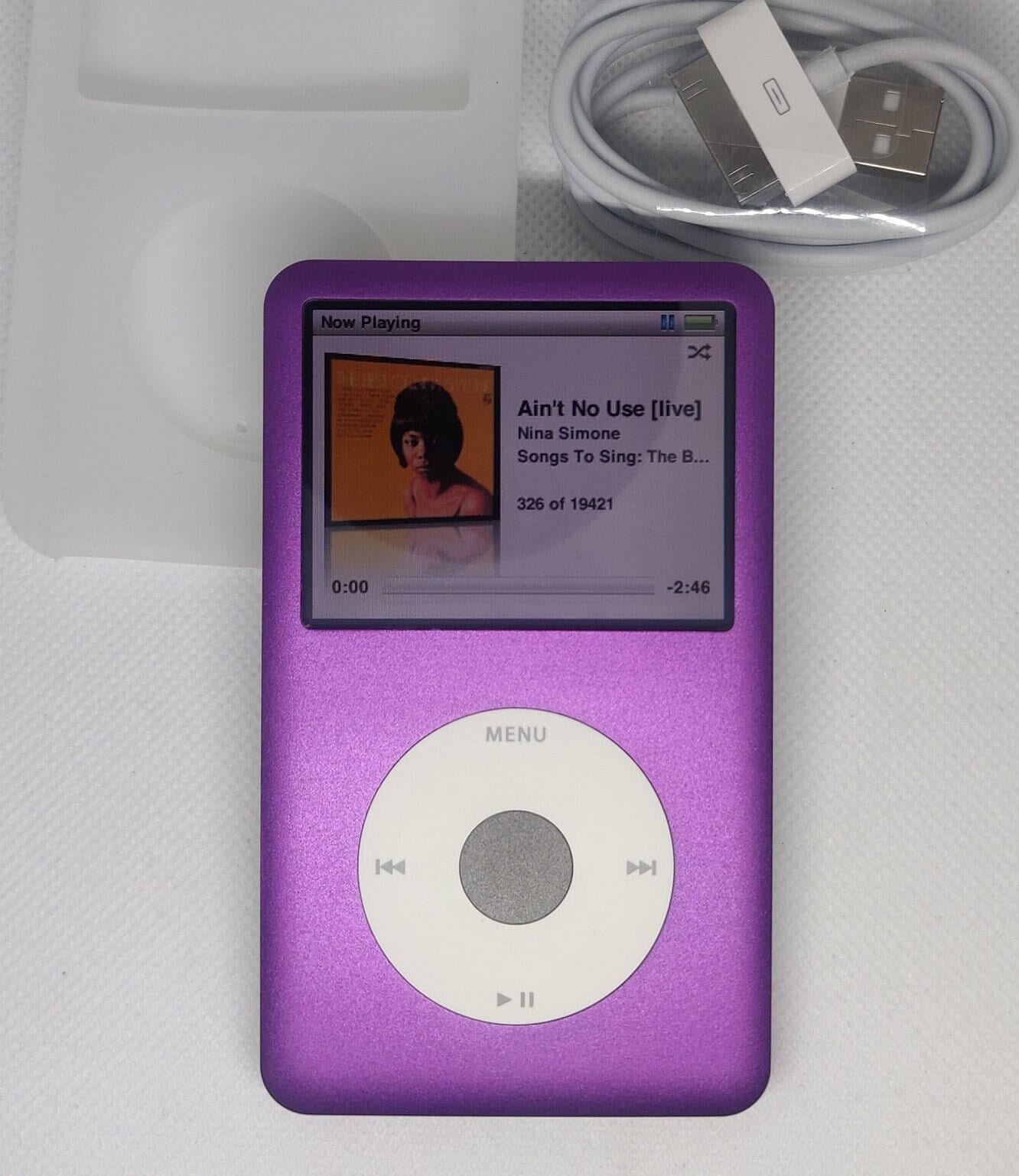 Apple iPod Classic - 第 7/6 世代、パープル + ホワイト + グレー