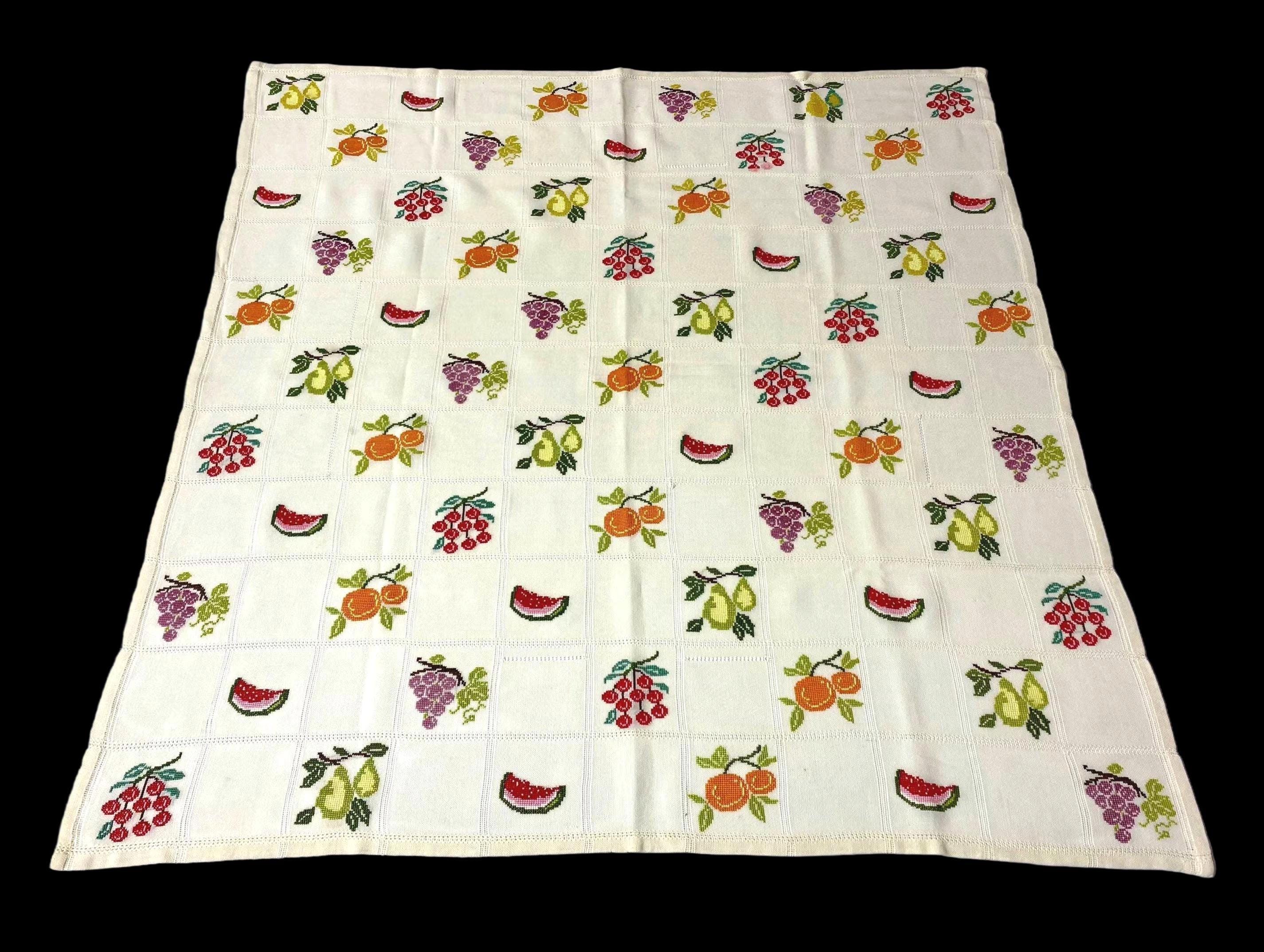 手刺繍のフルーツテーブルクロス、春の刺繍テーブルカバー、フルーツ