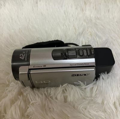 Sony HDR-CX180 Handycam HD Video Camera Camcorder 30x Optical Zoom