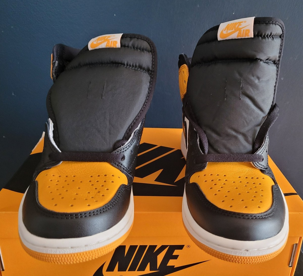 NEW AUTHENTIC AIR JORDAN 1 RETRO HIGH OG 