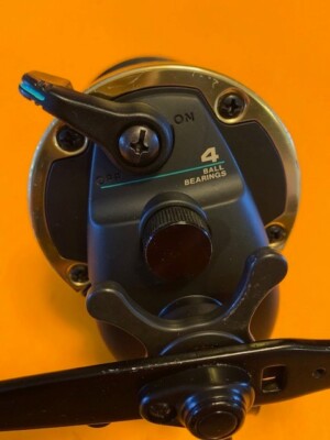 DAIWA SEALINE SL50SH CONVENTIONAL CASTING FISHING REEL WITH THE